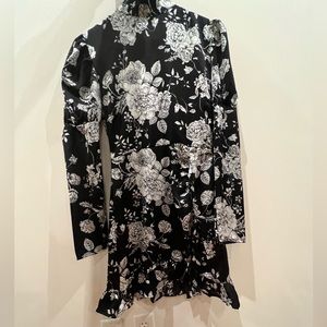 Floral lightweight silk dress with ruffled hem details
